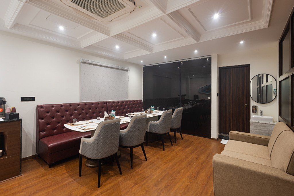 Elysium Premier Suites, Hitec City — Breakfast dining and wash area