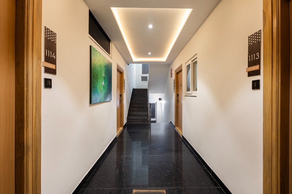 Elysium Premier Suites, Hitec City — Corridor and staircase