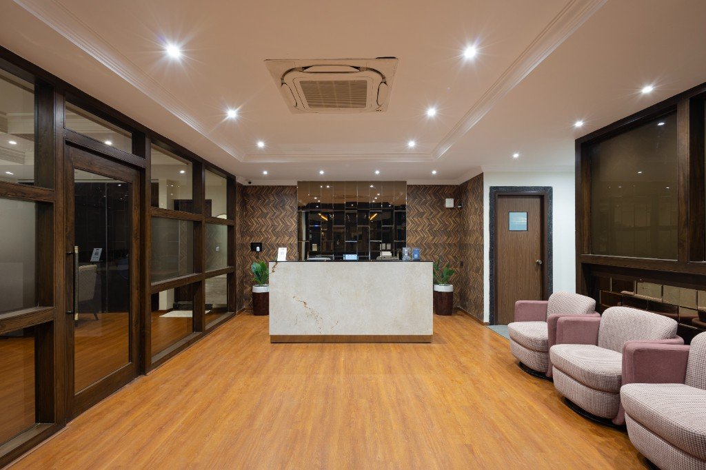 Elysium Premier Suites, Hitec City — Front desk, wide view