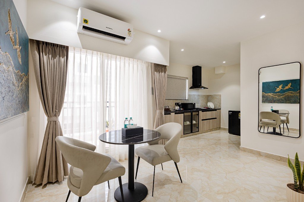 Elysium Premier Suites, Hitec City — Family studio layout