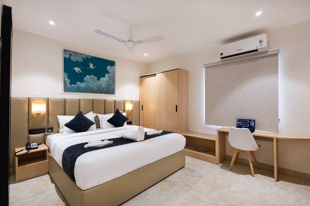 Elysium Premier Suites, Hitec City — In-suite kitchenette