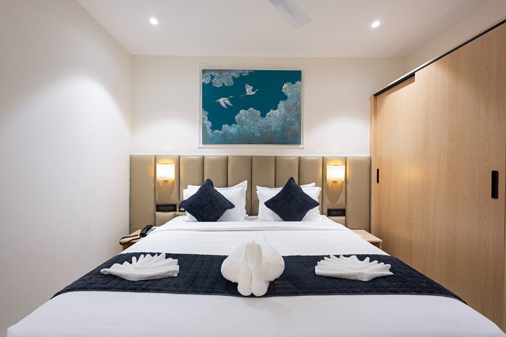 Elysium Premier Suites, Hitec City — Smart TV and entertainment wall